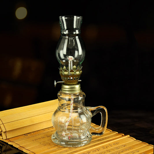 Vintage Glass Oil Lamp – Classic Decorative Firelight Lantern