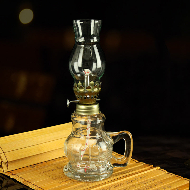 Vintage Glass Oil Lamp – Classic Decorative Firelight Lantern