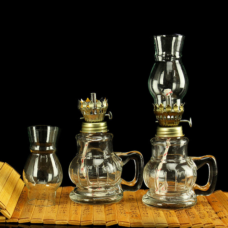 Vintage Glass Oil Lamp – Classic Decorative Firelight Lantern
